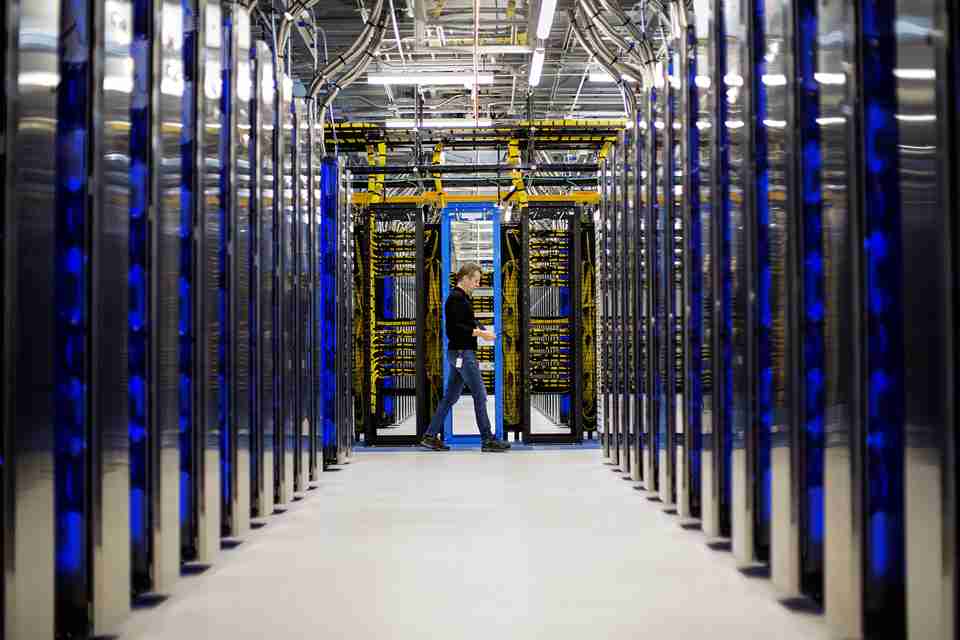MSC17_dataCenter_050_960